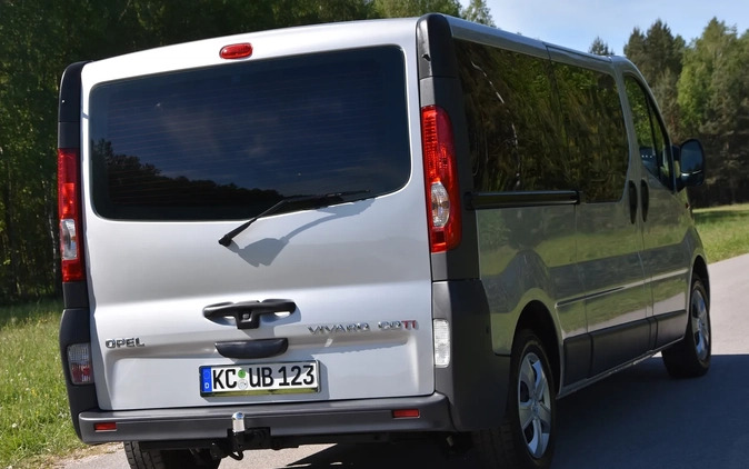 Opel Vivaro cena 43700 przebieg: 253000, rok produkcji 2009 z Lesko małe 781